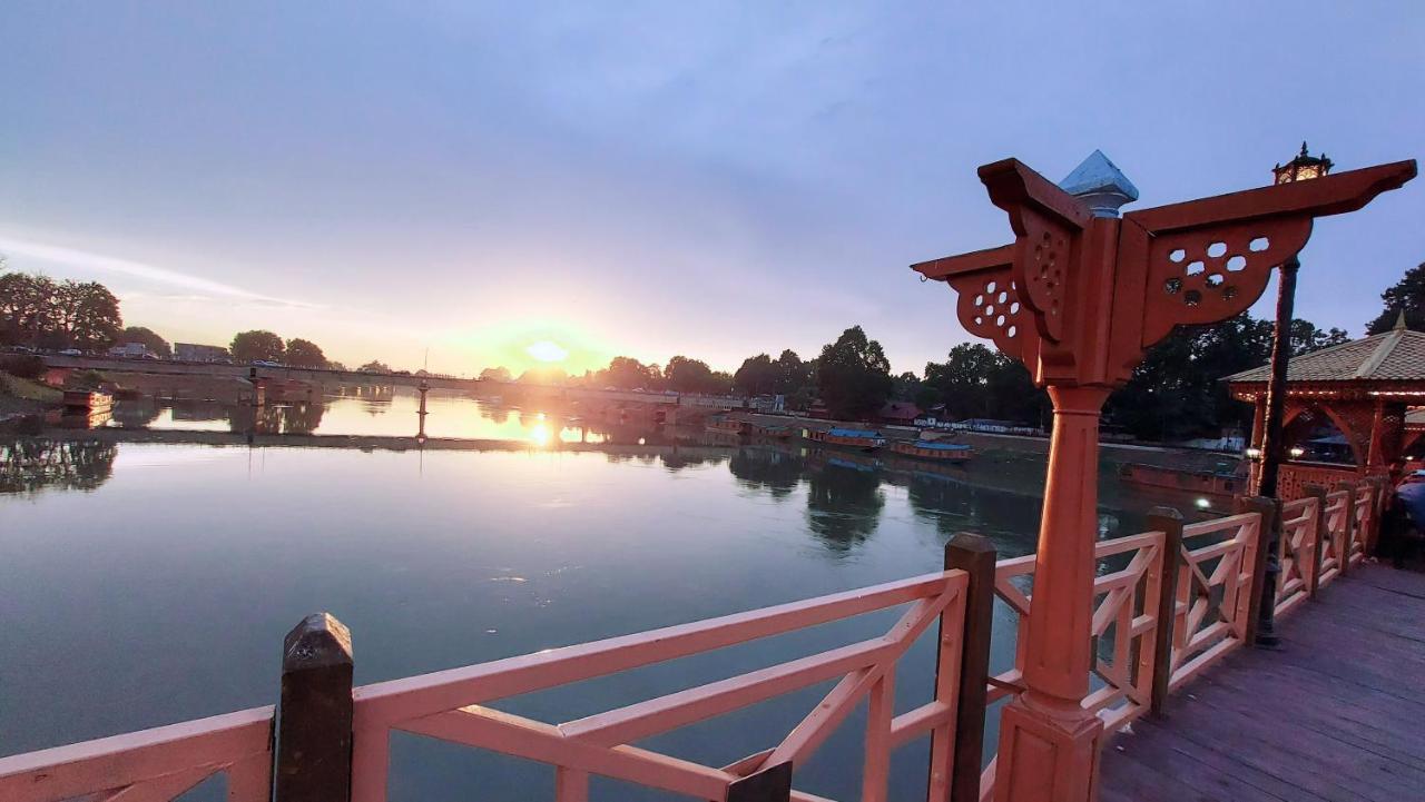 Ikraam Inn Bed & Breakfast Srinagar  Ngoại thất bức ảnh