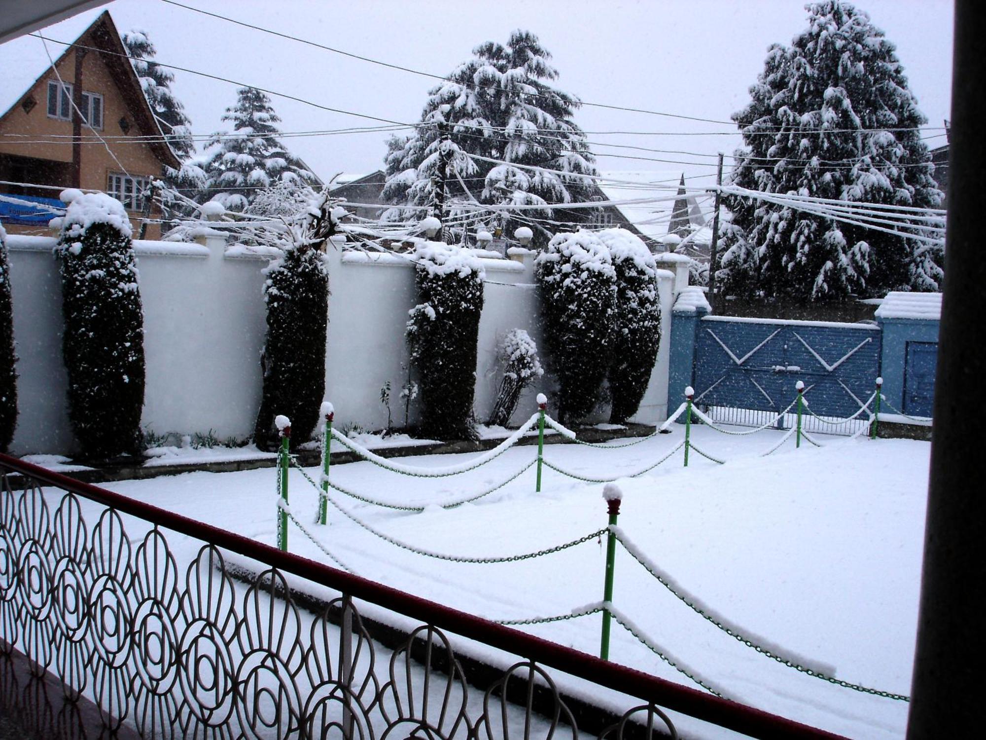 Ikraam Inn Bed & Breakfast Srinagar  Ngoại thất bức ảnh